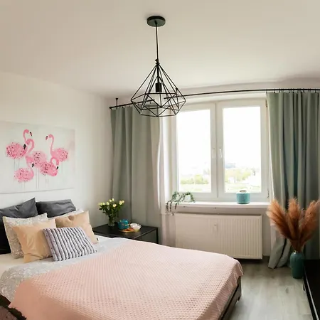 Piotrapartments - Daleka Cozy Train&airport *