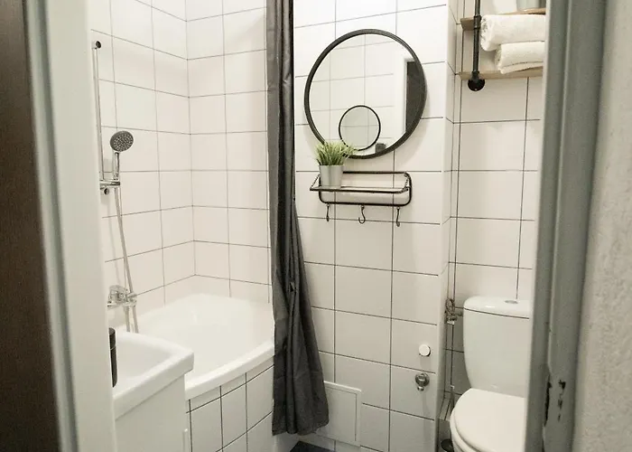 Piotrapartments - Daleka Cozy Train&airport Apartment