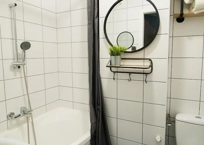 Apartment Piotrapartments - Daleka Cozy Train&airport