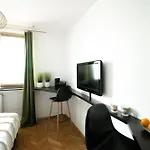 Piotrapartments - Central Warsaw Daleka - Walk To Central Station