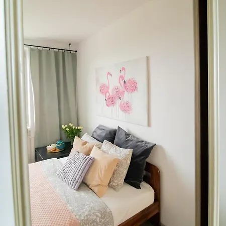 Piotrapartments - Daleka Cozy Train&airport Apartment