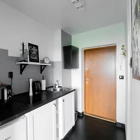 Piotrapartments - Daleka Cozy Train&airport Apartment Warsaw