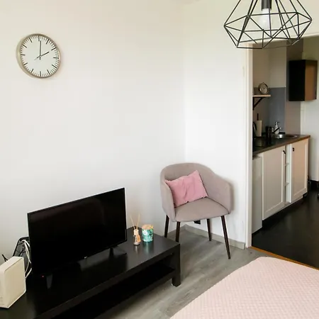 Piotrapartments - Daleka Cozy Train&airport *