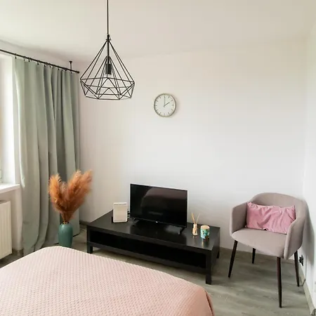 Piotrapartments - Daleka Cozy Train&airport Apartamento *