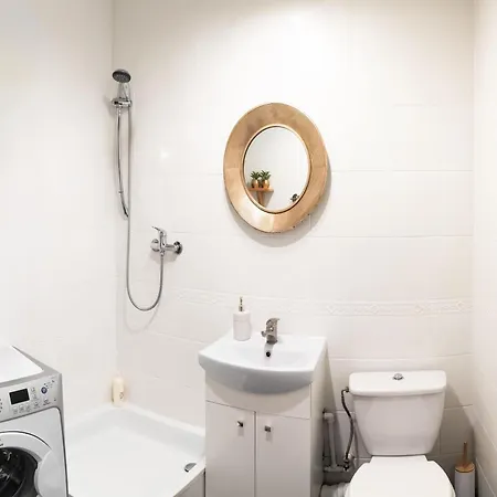 Piotrapartments - Daleka Cozy Train&airport Warsaw