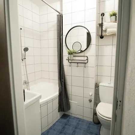 Piotrapartments - Daleka Cozy Train&airport Apartment