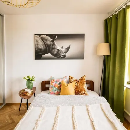 Piotrapartments - Daleka - Walk To Station Апартаменты
