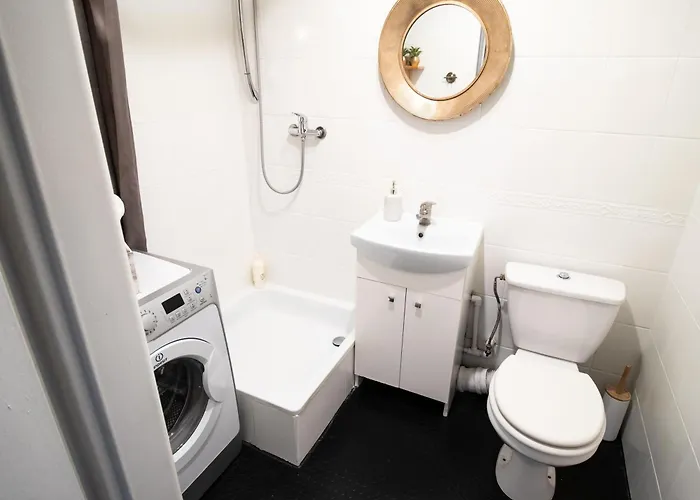 Piotrapartments - Daleka Cozy Train&airport Warsaw