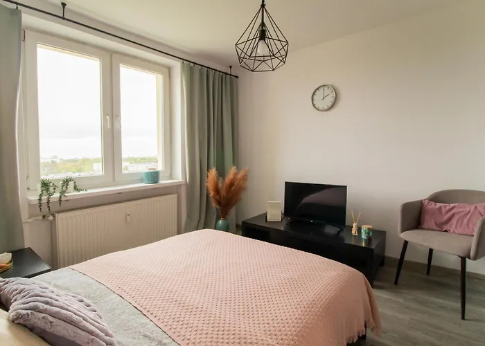 Piotrapartments - Daleka Cozy Train&airport Apartment Warsaw