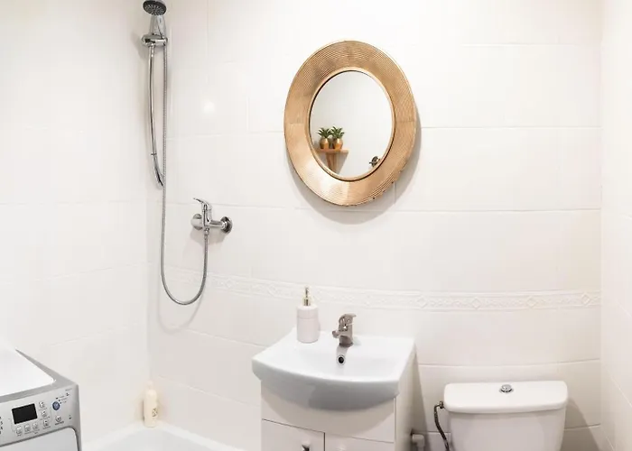 Piotrapartments - Daleka Cozy Train&airport Warsaw